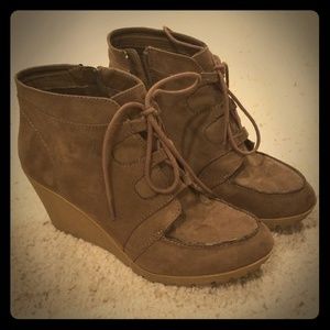 Maurices' Size 9 Wedge Boots
